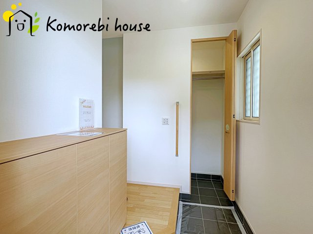 鴻巣市神明2丁目　中古戸建の玄関|26.6.19　撮影済み