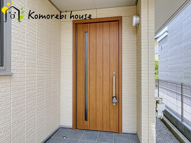 鴻巣市神明2丁目　中古戸建の玄関|26.6.19　撮影済み