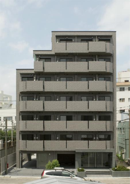 狛江市和泉本町１丁目の賃貸マンションの外観