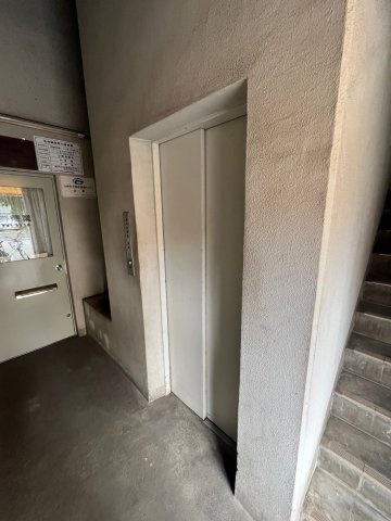 国香マンションのロビー