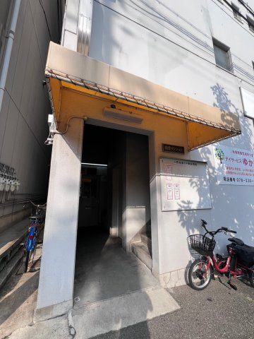 国香マンションのエントランス
