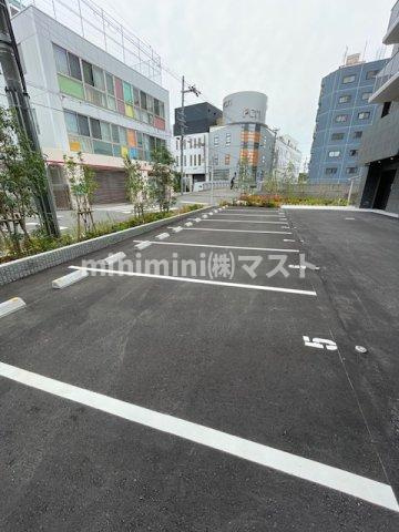 エスリード ザ・レーヴ大阪の駐車場