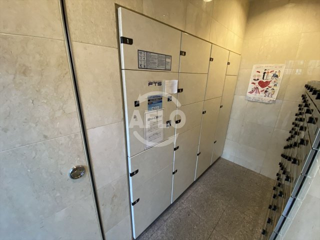 リーガルタワー大阪のその他共用部分|リーガルタワー大阪　宅配ボックス