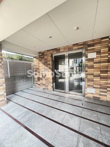 グラーツィア東灘のエントランス