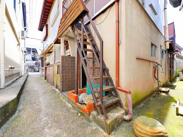 あやめ池南６丁目店舗の外観