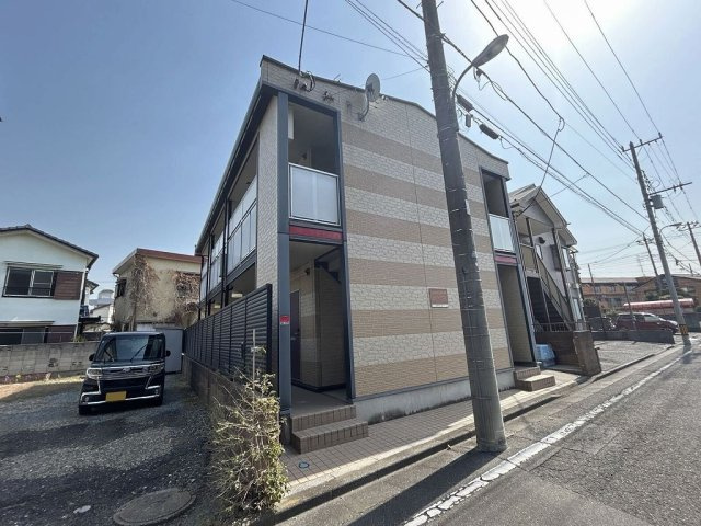 レオパレスパステロの外観