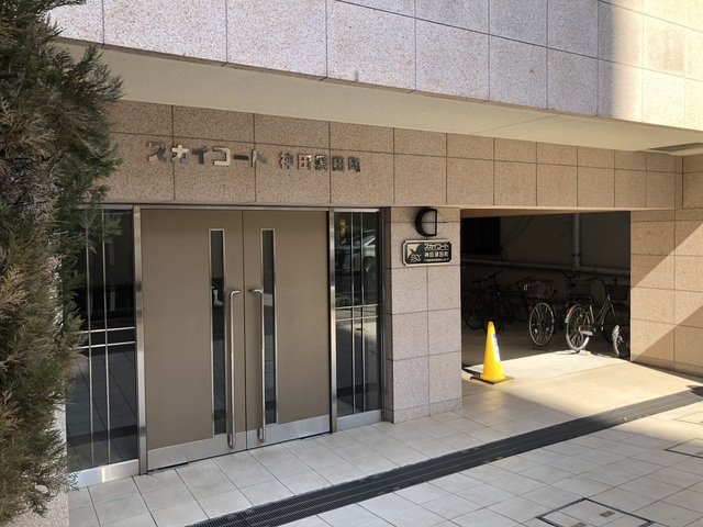 スカイコート神田須田町のエントランス|ゆとりのあるエントランスです