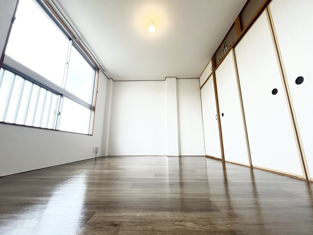 泉ヶ丘コーポラスＢ棟の洋室