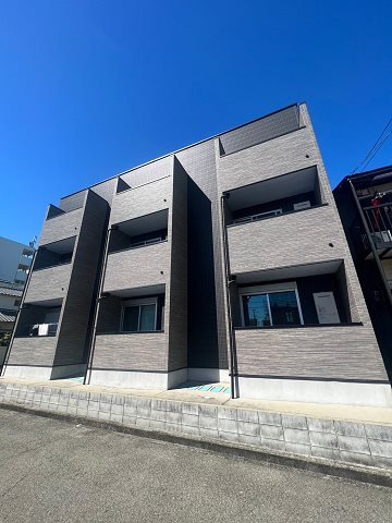 尼崎市上坂部２丁目のアパートの外観