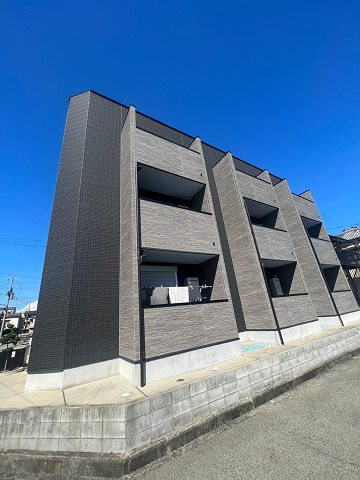 尼崎市上坂部２丁目のアパートの外観