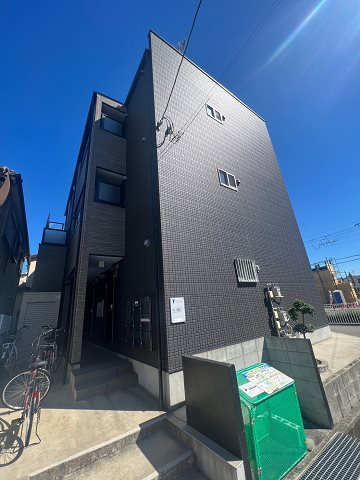 尼崎市上坂部２丁目のアパートの外観