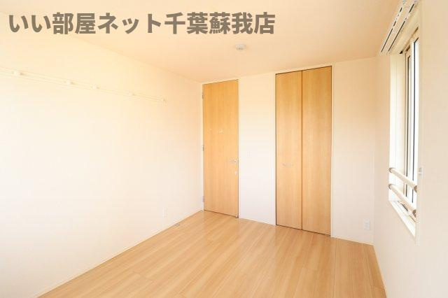 La CreceE棟の寝室|開放的な寝室です