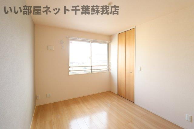 La CreceE棟の洋室|使い勝手のいい洋室です