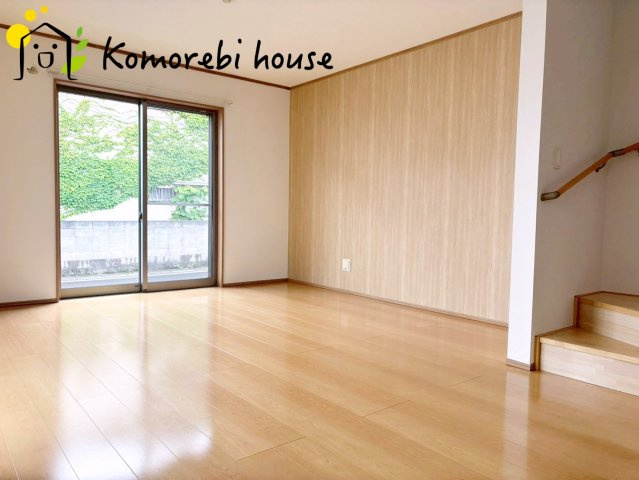 さいたま市西区指扇　中古戸建の居間・リビング|使いやすいリビングです