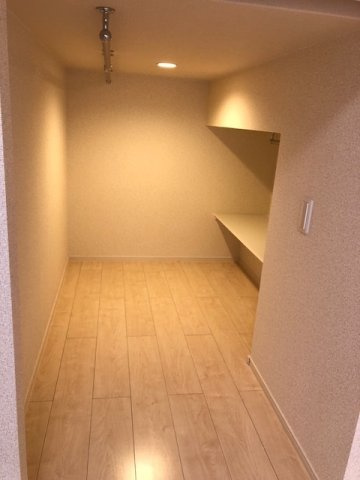 ミランダアイリスの内装