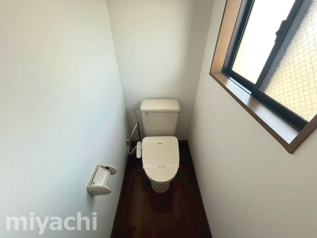 徳島市津田町１丁目の賃貸マンションのトイレ
