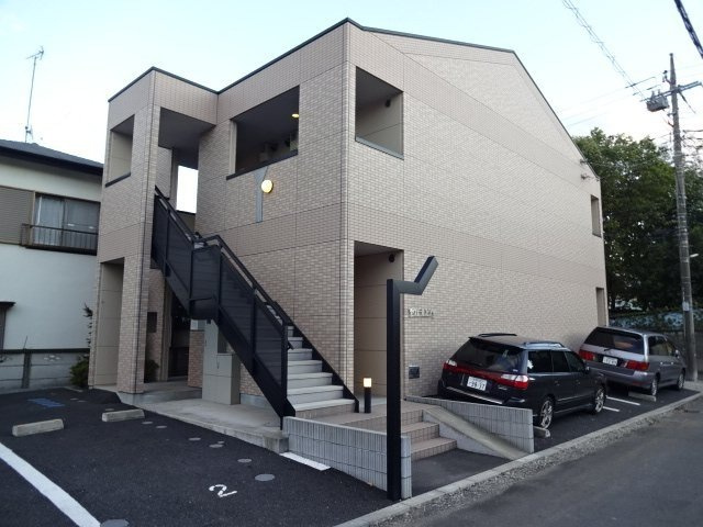 調布市飛田給２丁目の賃貸マンションのエントランス