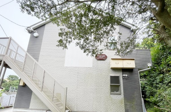 横須賀市船越町２丁目のアパートの外観