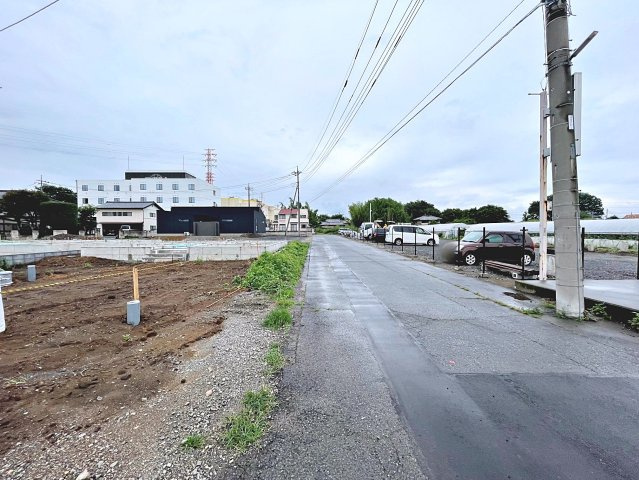 新築戸建・新築建売　伊勢崎市曲沢町　赤堀東小学校・赤堀中学校の前面道路含む現地写真