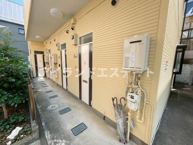 ハイツレインボー　敷金0　礼金0　角部屋のエントランス