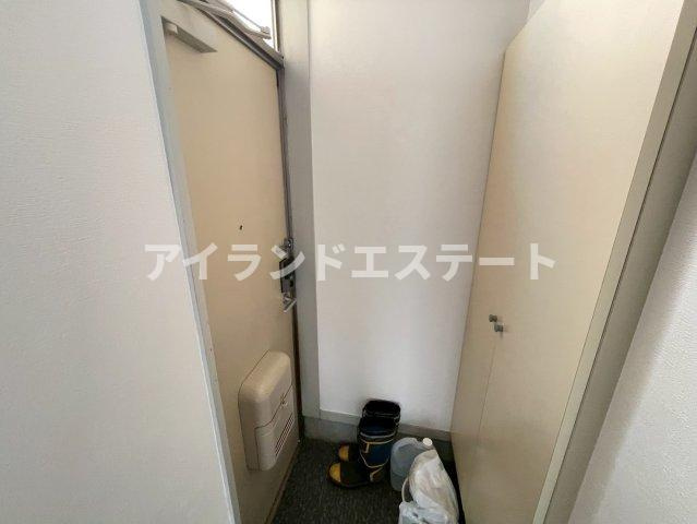 ハイツレインボー　敷金0　礼金0　角部屋の玄関