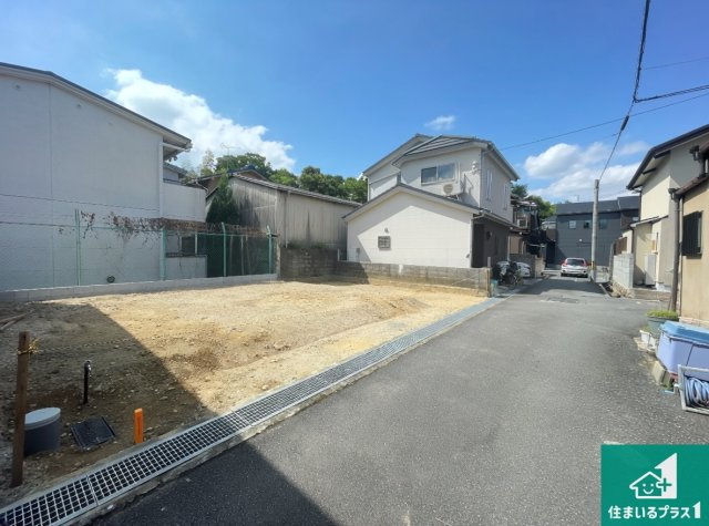 ★向日市寺戸町大牧　第3期　新築一戸建ての前面道路含む現地写真|周辺は落ち着いた街並みの住宅地！子育てがしやすい住環境です！まだ未完成ですが、現地でしかわからない事もございます。是非一度ご覧ください。