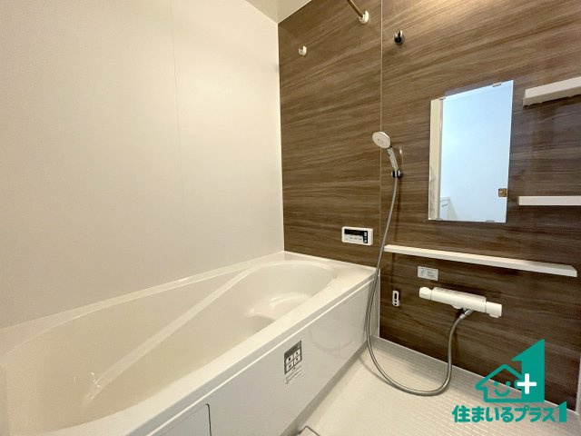 ★向日市寺戸町大牧　第3期　新築一戸建ての前面道路含む現地写真|周辺は落ち着いた街並みの住宅地！子育てがしやすい住環境です！まだ未完成ですが、現地でしかわからない事もございます。是非一度ご覧ください。