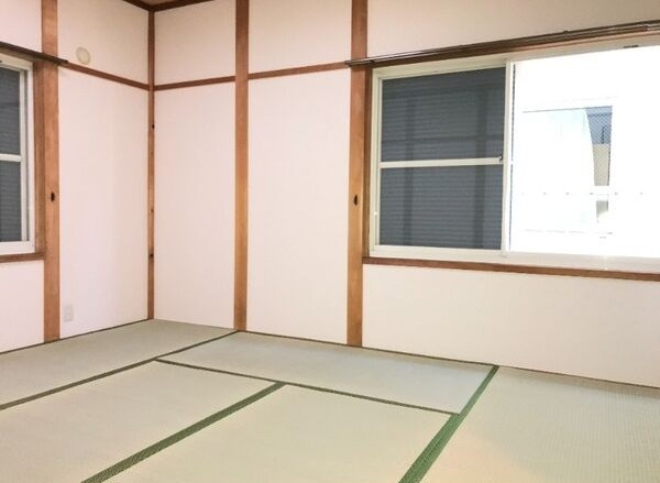 鳥羽見２丁目貸家の和室