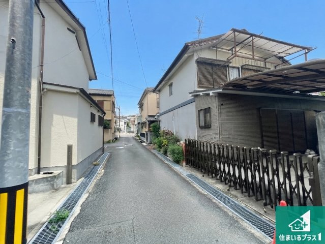 向日市寺戸町大牧　第3期　新築一戸建ての前面道路含む現地写真|周辺は落ち着いた街並みの住宅地！子育てがしやすい住環境です！まだ未完成ですが、現地でしかわからない事もございます。是非一度ご覧ください。