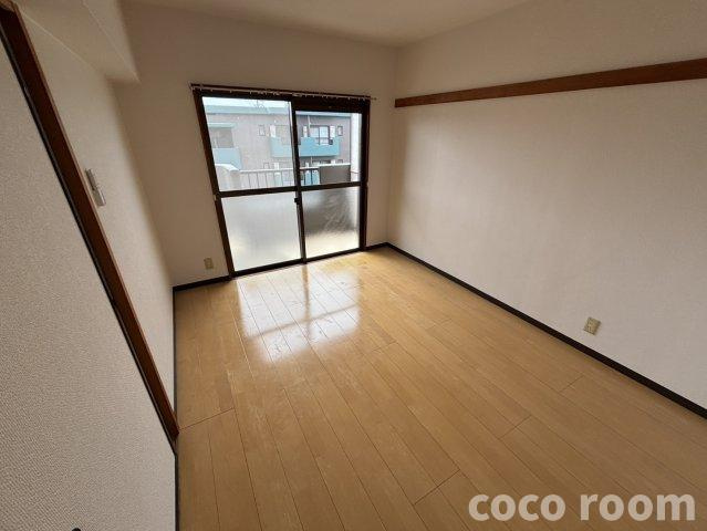 聖マンションⅡの洋室