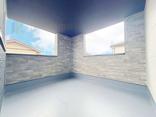 つくばみらい市西ノ台2期　新築戸建て　1号棟のバルコニー|急な雨でも安心のインナーバルコニー♪忙しいご夫婦も大満足♪
