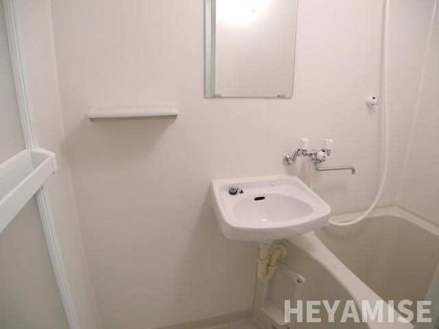 modern palazzo眼鏡橋の洗面所|※同間取りの別の階のお部屋の写真です※