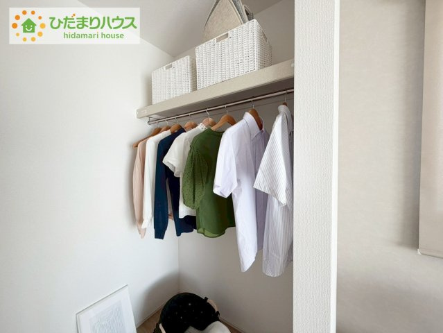 いわき市泉もえぎ台3期　新築戸建　1号棟の収納|ママに人気のウォークインクローゼット付き！
コートやジャケットはもちろん、季節物や布団なども全部収納できちゃいます(^^)/