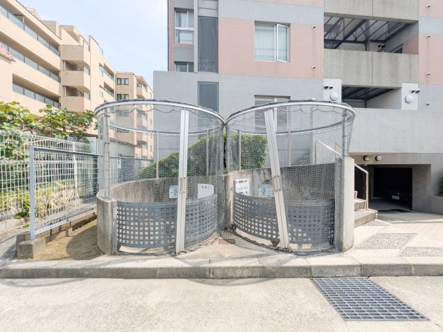 パレ武庫之荘本町の設備|ゴミ置き場