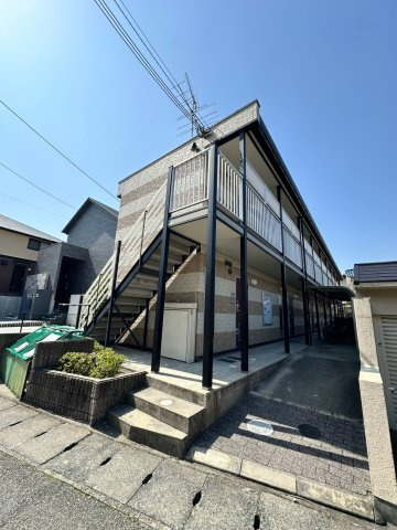 レオパレス逆瀬川