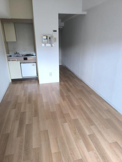 八王子市子安町４丁目の賃貸マンションの居間・リビング