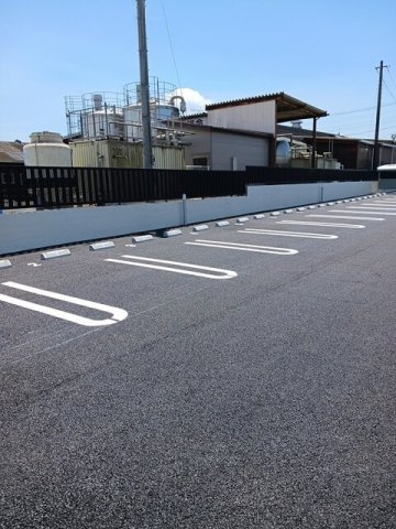 【駐車場】 | エクセレント　アークⅠ | 駐車場があるので、車を買う予定の方も安心です
