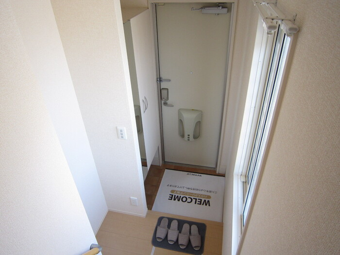 D-roomリリィーの玄関