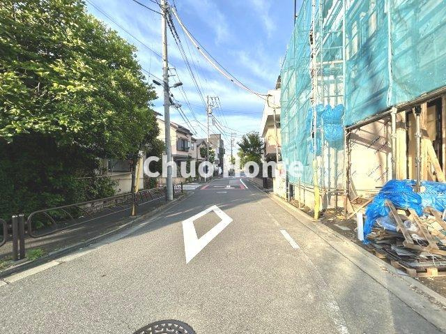 葛飾区奥戸4丁目新築分譲住宅の前面道路含む現地写真|前面道路