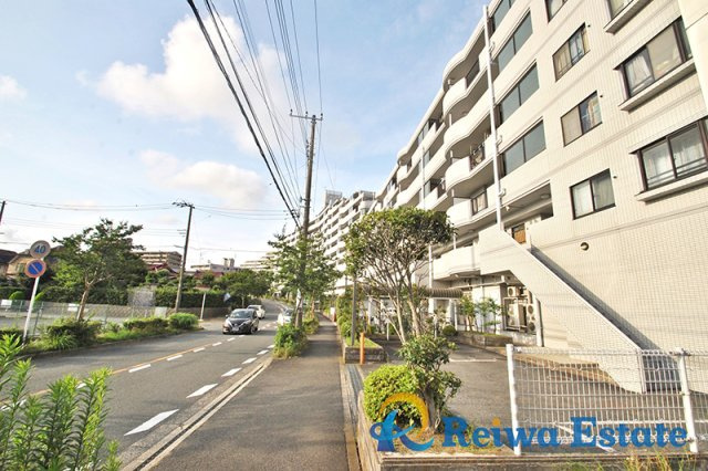シャルマンコーポ湘南ライフタウンの周辺