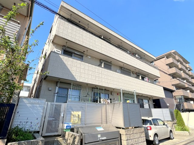 ドミールの外観
