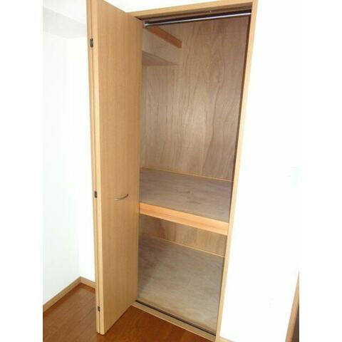 平塚市老松町の賃貸マンションの収納