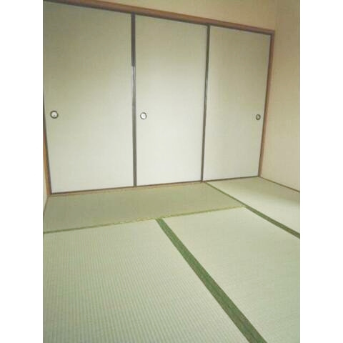 平塚市老松町の賃貸マンションの寝室