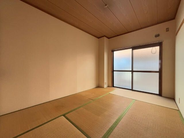 【寝室】