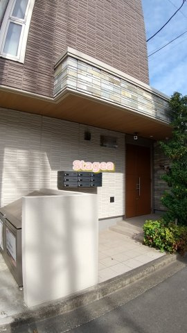 グランプリエ与野のエントランス