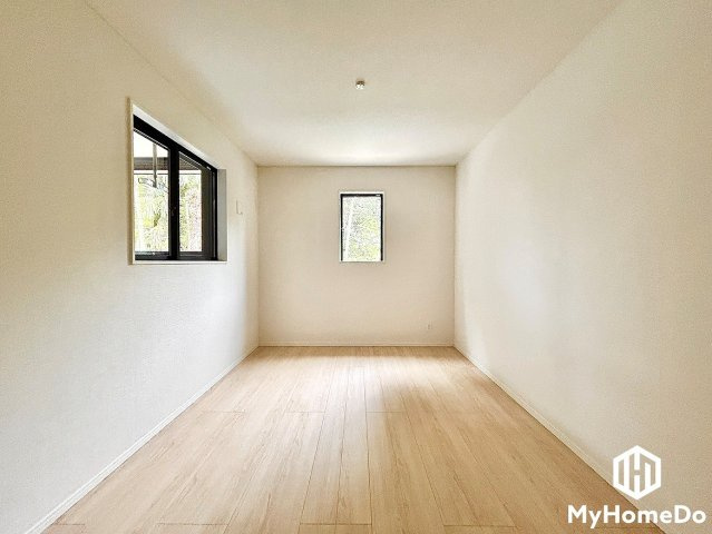 守山区中志段味　第3の洋室|全居室2面以上の採光を確保。明るい陽光がたっぷり差し込む心地よい生活空間です