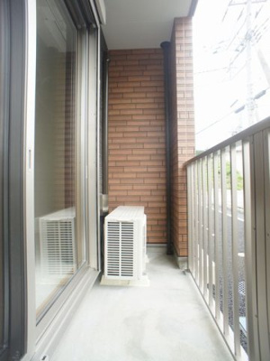 【バルコニー】 | Tiara（ティアラ） | 日当たり良好！お洗濯物がたくさん干せます♪