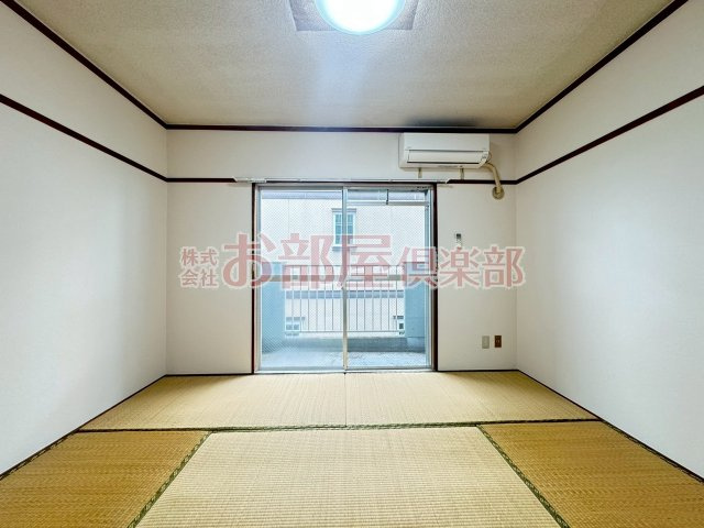 リバーサイドマンションの和室|明るい和室です