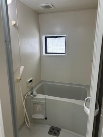 クレイドル青木Bの浴室