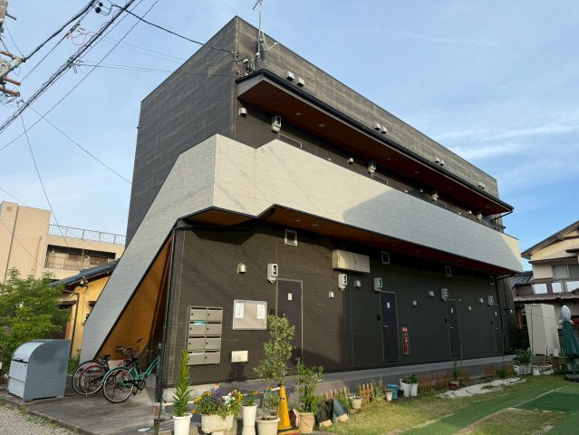 Xevi Flat